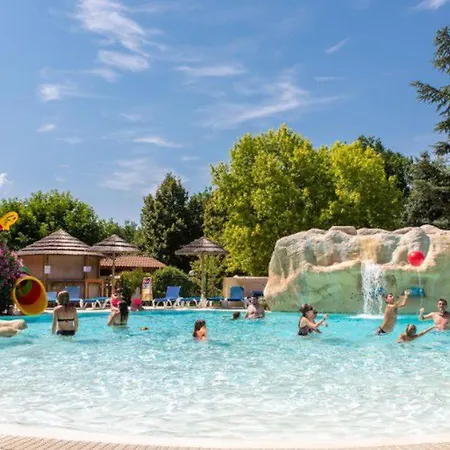 Mobil Spacieux 4 Avec Terrasse - Api-1-52-326 Parque de Campismo *