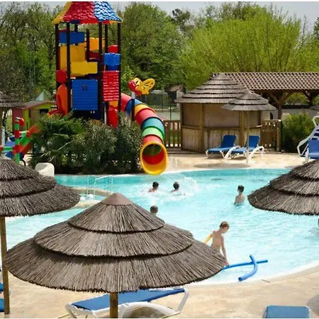 Mobil Spacieux 4 Avec Terrasse - Api-1-52-326 * Martignac (Lot)