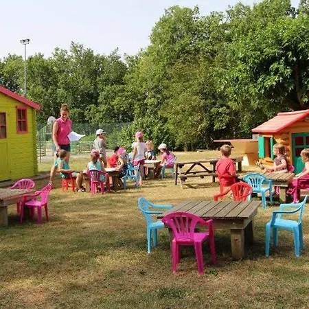 Kemp Mobil Spacieux 4 Avec Terrasse - Api-1-52-326 *