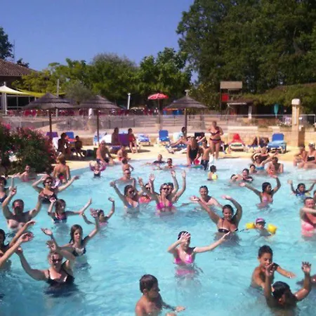 مكان تخييم Mobil Spacieux 4 Avec Terrasse - Api-1-52-326 *