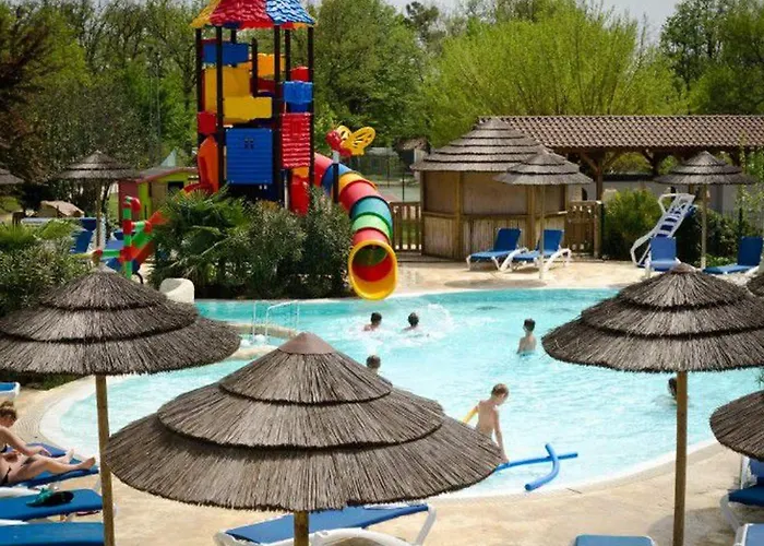 Mobil Spacieux 4 Avec Terrasse - Api-1-52-326 * Puy-lʼÉvêque