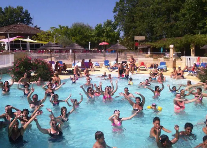 مكان تخييم Mobil Spacieux 4 Avec Terrasse - Api-1-52-326 *